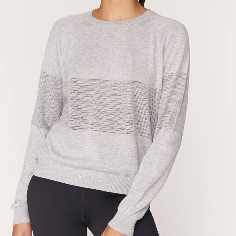 Spiritual Gangster Black On The Go Crop Sweater.Size S